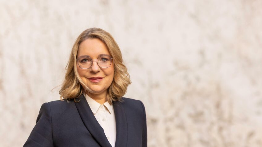 Deutschland, Berlin, Porträt Claudia Kemfert, 07.03.2024
Foto: Christian Thiel, ( email: mail@cthiel.com, mobil: +49(0)177-4815403, Nutzung nur mit Honorar, Belegexemplar, Namensnennung
no modelrelease )