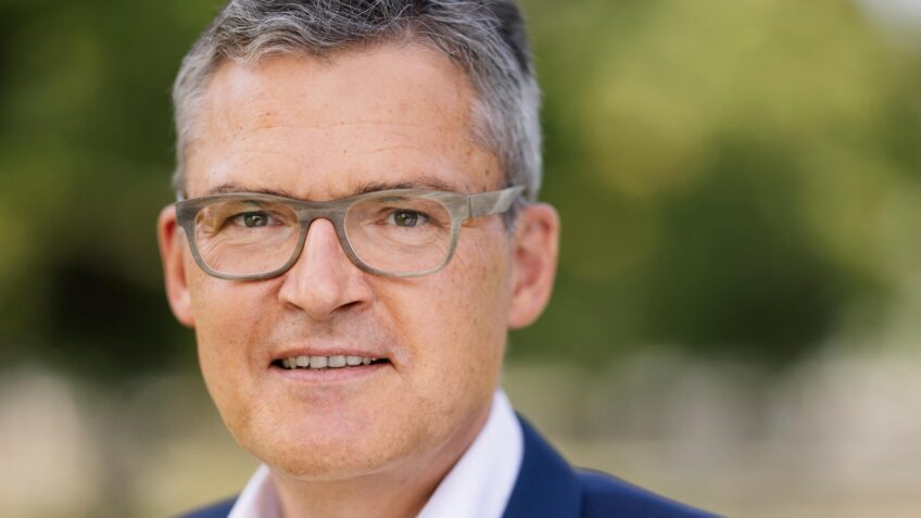 Roderich Kiesewetter am 23.08.24 in Berlin im Deutschen Bundestag. / Foto: Tobias Koch (www.tobiaskoch.net)